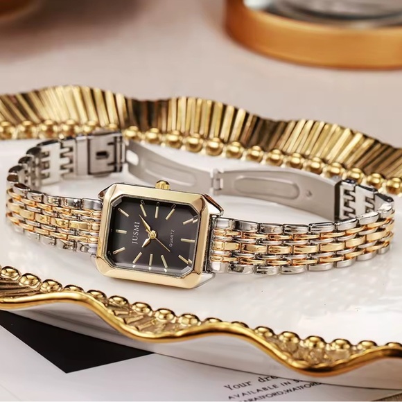 NEW | 18K Gold Plated Gold and Silver Women's Watch - Picture 5 of 5